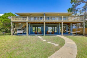 Waterfront Cedar Key Duplex Home Grill and Dock!